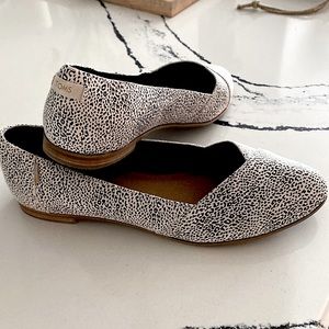 Toms Flat; Size 8